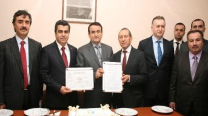 Vali D&uuml;zg&uuml;n, Sevince Ortak Oldu