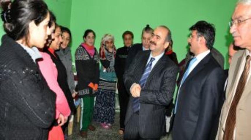 D&uuml;n Dağdaydı, Bug&uuml;n Hafız&rlm;