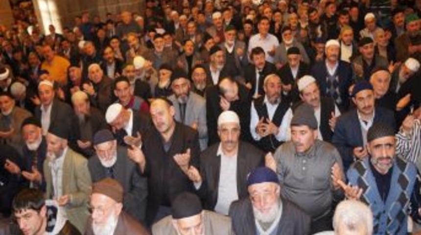 Erzurum'da Bayram Tadında 'Binbir Hatim' Duası Yapıldı