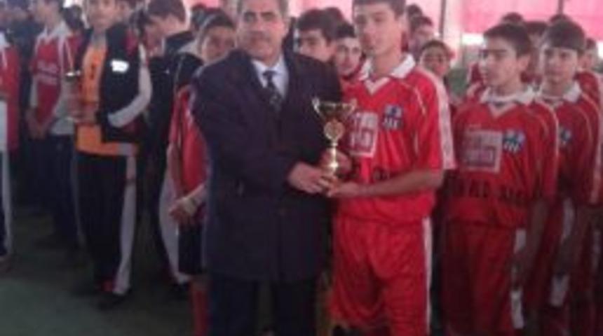 Yıldız Erkekler Futbol Turnuvası Sona Erdi