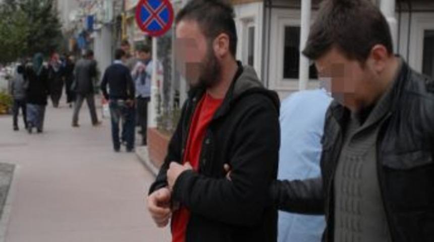 Uyuşturucu Hapla Yakalanan Gen&ccedil; G&ouml;zaltına Alındı