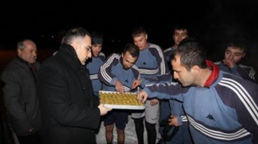 Başkan Cengiz&rsquo;den Futbolculara Tatlı Jest&hellip;