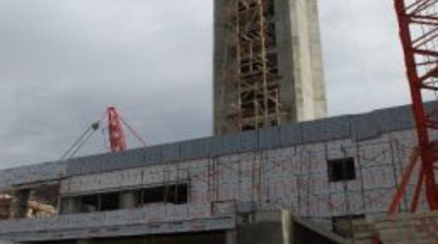 Turhal Kule Hızla Y&uuml;kseliyor