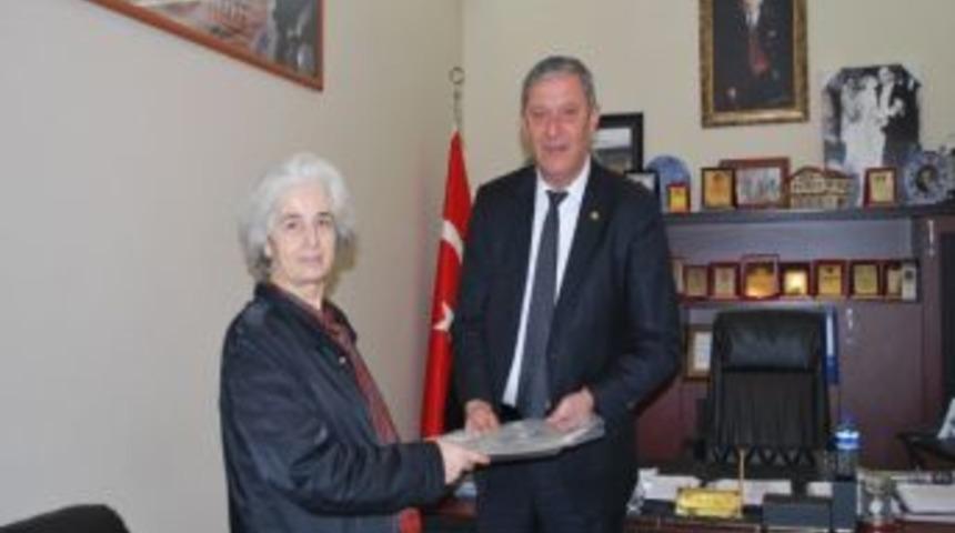 K&uuml;&ccedil;&uuml;kk&ouml;y M&uuml;zesine G&ouml;n&uuml;ll&uuml; Destek S&uuml;r&uuml;yor