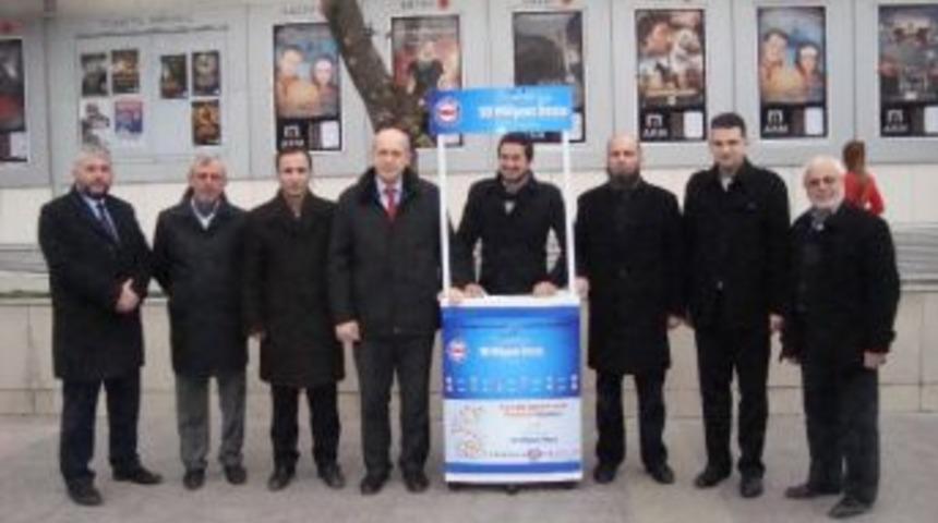 Saadet Partisi'nden&ldquo;baş&ouml;rt&uuml;s&uuml;ne &Ouml;zg&uuml;rl&uuml;k&rdquo; Kampanyasına Destek