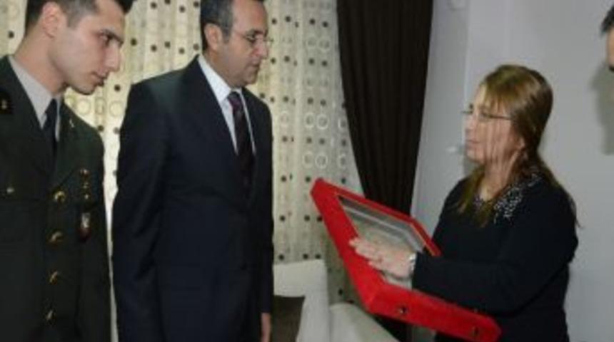 Şehit Astsubay&rsquo;ın Ailesine Şehadet Belgesi Verildi