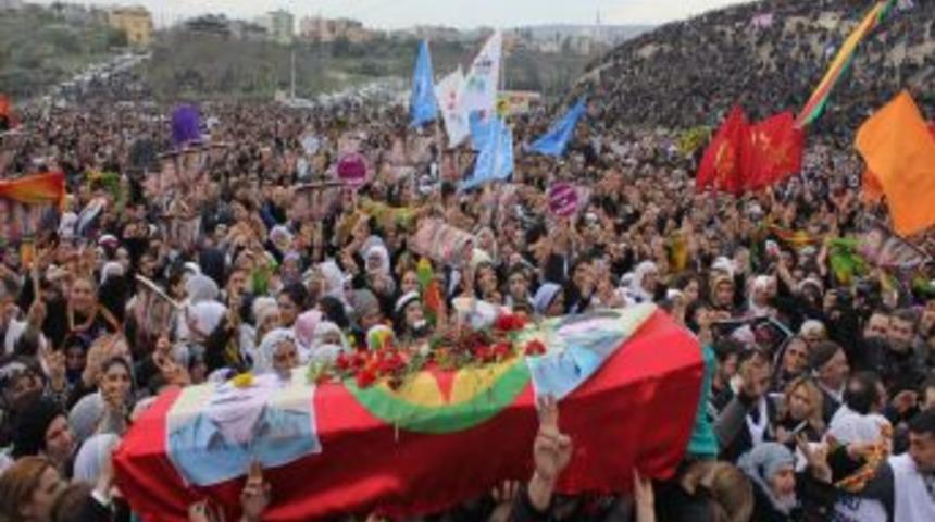 Demirtaş: Paris'teki Infazlar Barış S&uuml;recini Durdurmak I&ccedil;in Yapıldı
