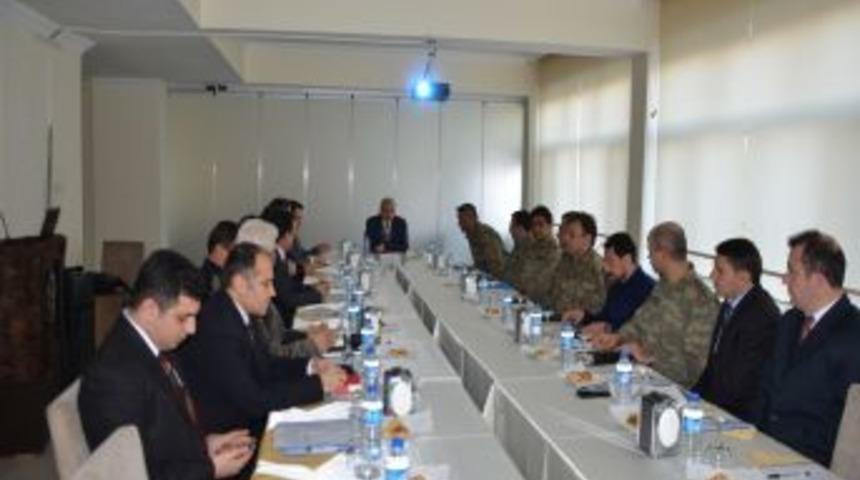 Bing&ouml;l'de Bir Yılda 4 Ton Esrar, 2 Milyon Paket Ka&ccedil;ak Sigara Ele Ge&ccedil;irildi