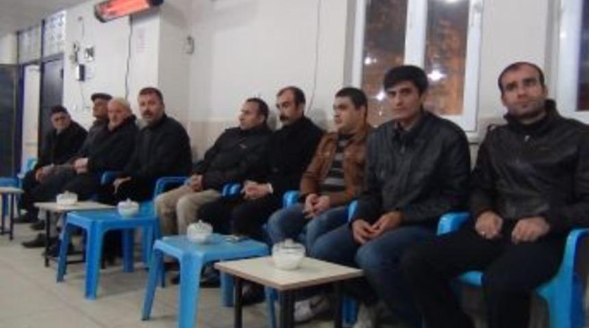 Kimsesiz Vatandaş I&ccedil;in Komşuları Taziye &Ccedil;adırı Kurdu