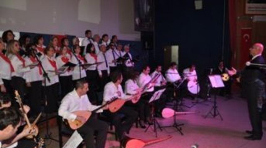 Ustalara saygı konseri  ayakta alkışlandı