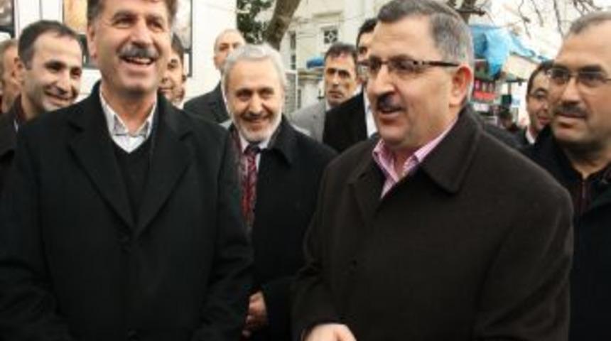 G&uuml;ndoğdu: Darbecilerin Giydirdiği Daracık Elbiseler Bu Milletin &Uuml;zerinde Duruyor