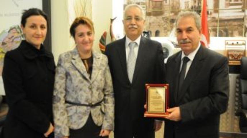 İlkadım Belediyesi&rsquo;nin Sosyal Sorumluluk Projelerine &Ouml;vg&uuml;