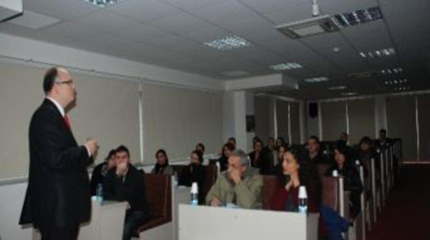 Kuşadası&rsquo;nda 'm&uuml;şteri Memnuniyeti' Eğitimi