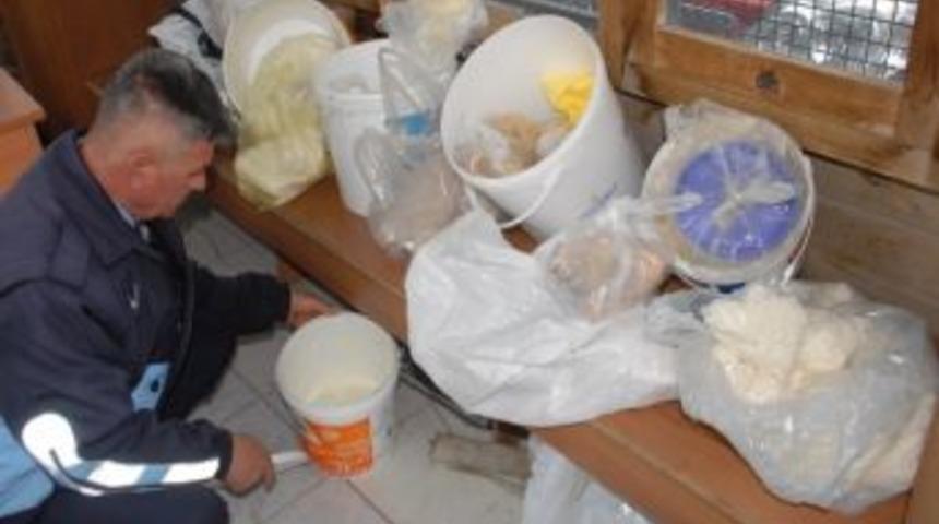 Fethiye &Uuml;retici Pazarında A&ccedil;ık Gıdalara Su&ccedil;&uuml;st&uuml;