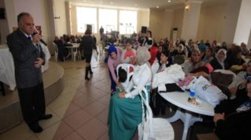 Bayraklı&rsquo;da Y&ouml;resel Yemekler Yarıştı