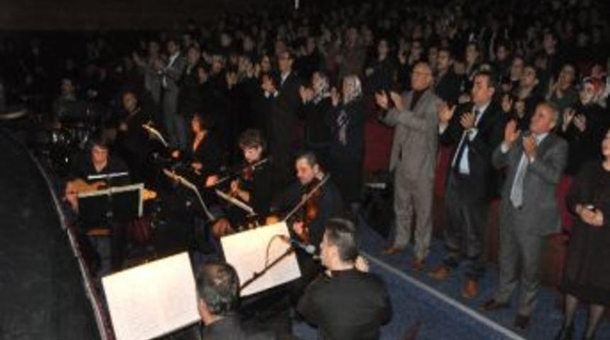 "seslerle Anadolu" G&ouml;lbaşı'nda Sahnelendi