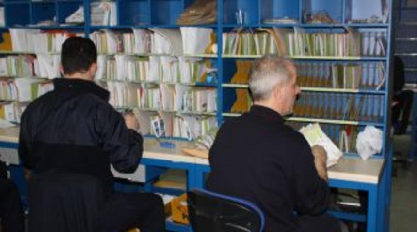 Bursa'da Posta Dağıtıcıları Yıpranma Hakkı I&ccedil;in Eylem Yaptı