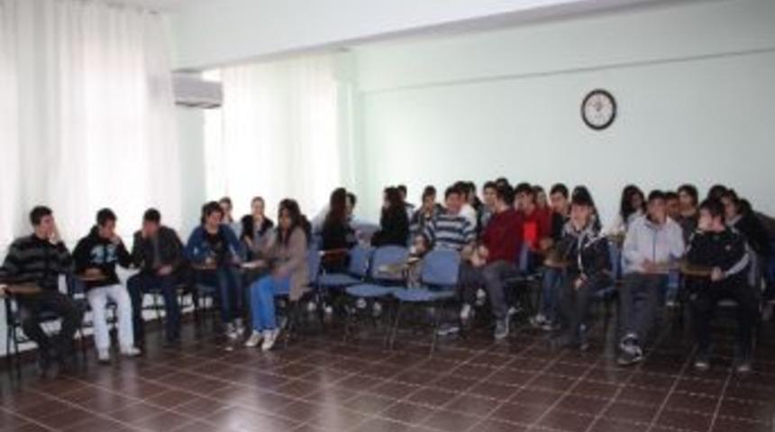 &Ouml;ğrenciler Madde Kullanımı Ve Zararları Konusunda Bilgilendirildi
