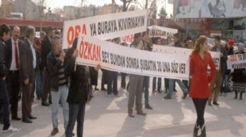 Maaşlarını Alamadıkları Iddiasıyla Eylem Yaptılar