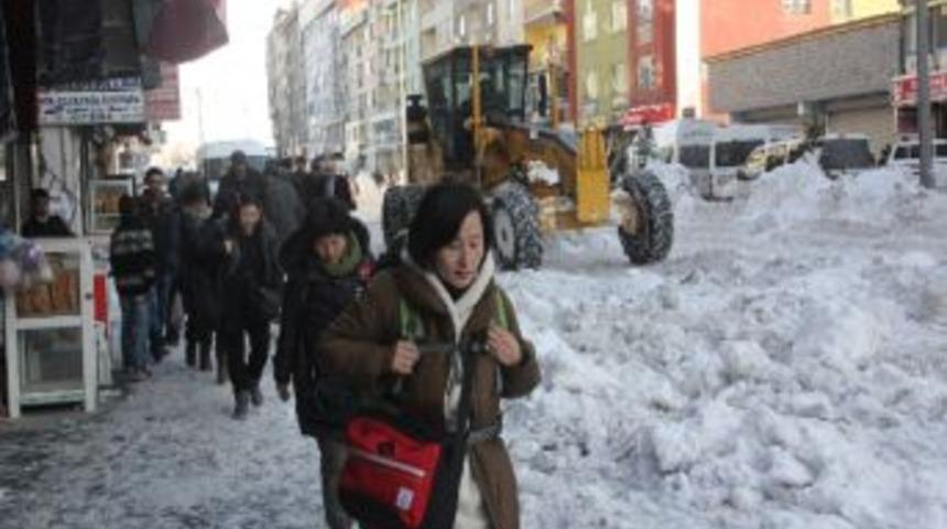 Hakkari&rsquo;de Dondurucu Soğuklar