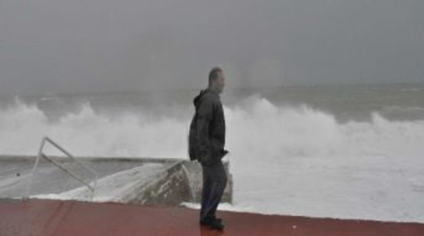 Antalya&rsquo;da Fırtına