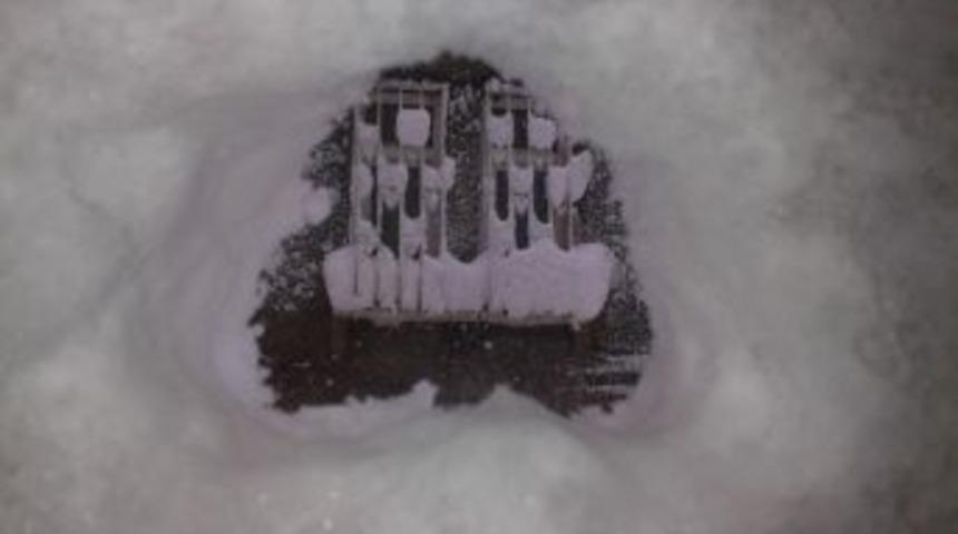 Karın Oluşturduğu İlgin&ccedil; Kafa Tasları