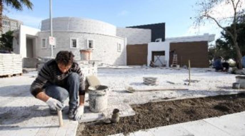 Suat Taşer A&ccedil;ıkhava Tiyatrosu Yenileniyor