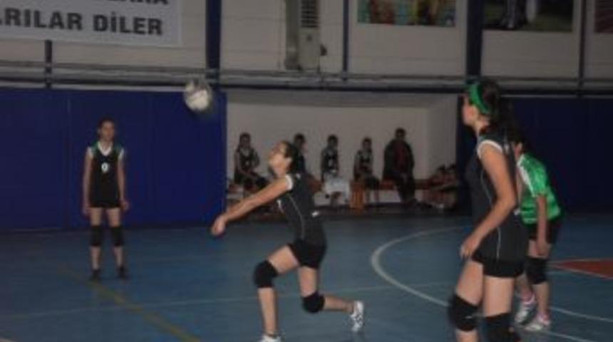 Yıldız Kızlar Voleybol Ma&ccedil;ları