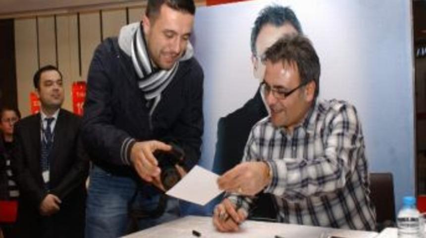 Mesut Yar Denizli&rsquo;de Kitabını İmzaladı