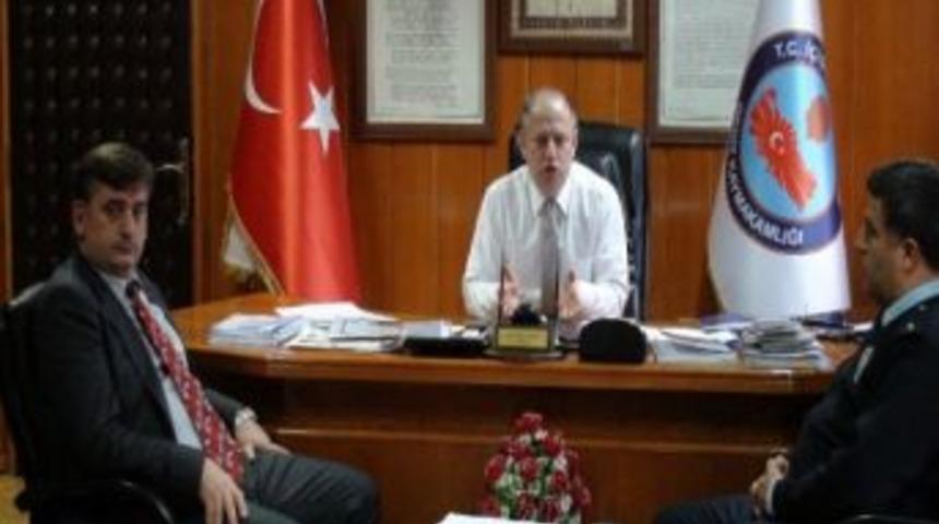 Hırsızları Yakalan Polise Altın...