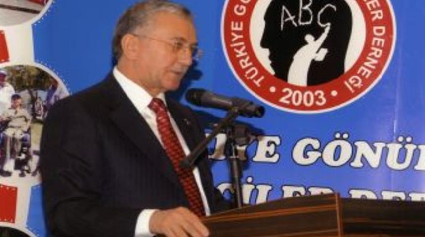 Prof Dr Hasan G&ouml;nen 'Yılın Rekt&ouml;r&uuml;' Se&ccedil;ildi