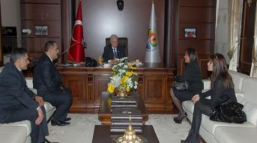 İzmir Adanalılar Güçbirliği Vakfı, Başkan Vekili Aldırmaz’ı Ziyaret Etti