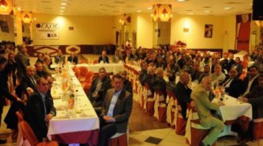 Ak Parti B&uuml;y&uuml;kşehir Kanunu'nu Vatandaşlara Anlatıyor