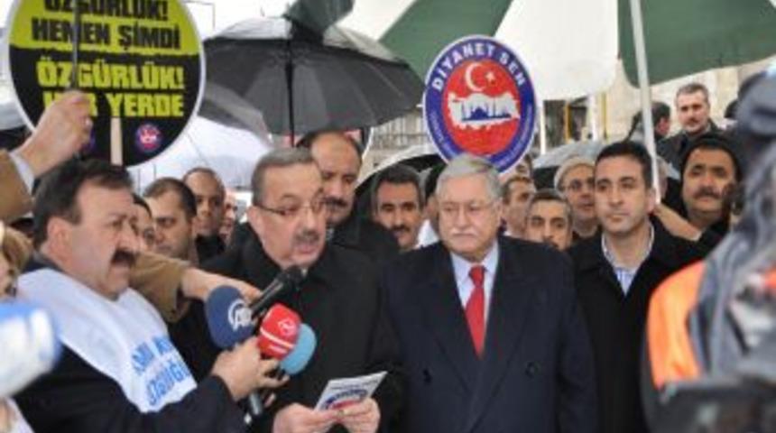 Memur-Sen'den Kamuda Kılık Kıyafet &Ouml;zg&uuml;rl&uuml;ğ&uuml; I&ccedil;in Eylem