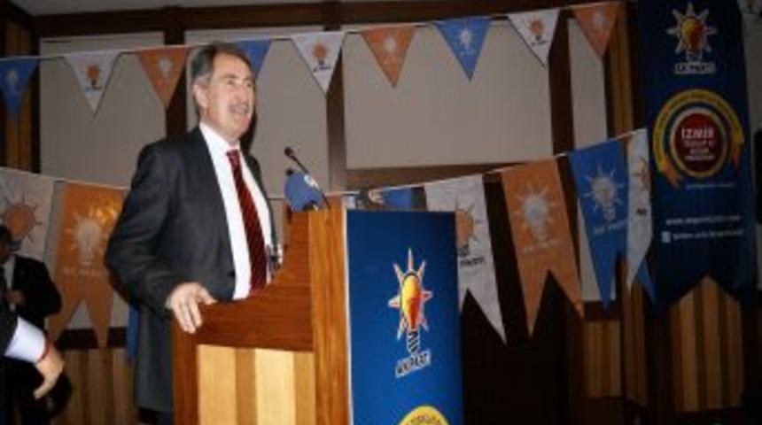 Bakan G&uuml;nay: İzmir'i Daha Yetenekli Eller Y&ouml;netmeli