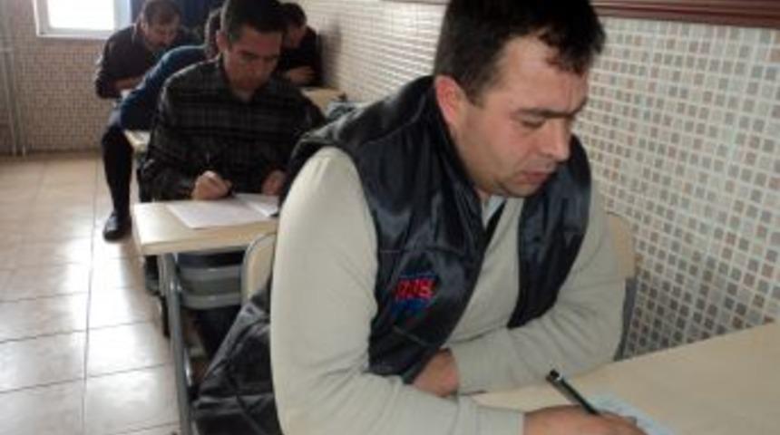 &Ouml;zel Semalı Veliler Kitap Sınavında Terledi