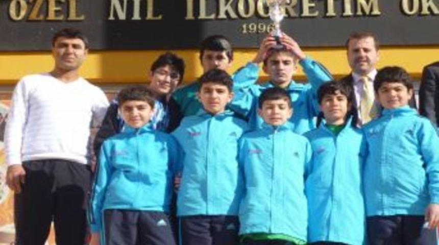 &Ouml;zel Nil, Sporda Iki Dalda Diyarbakır Birincisi Oldu