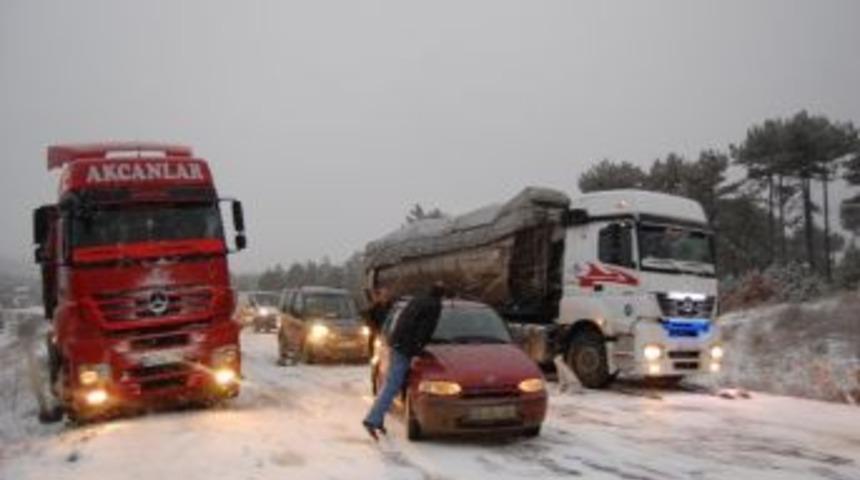 Harmancık'ta Yoğun Kar Yağışı