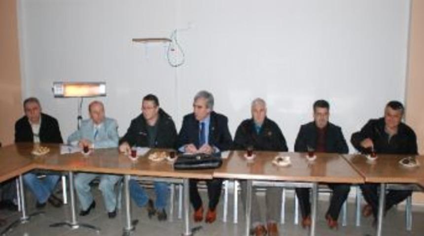 Amat&ouml;r Kul&uuml;p Y&ouml;neticileri Akhisar&rsquo;da Toplandı