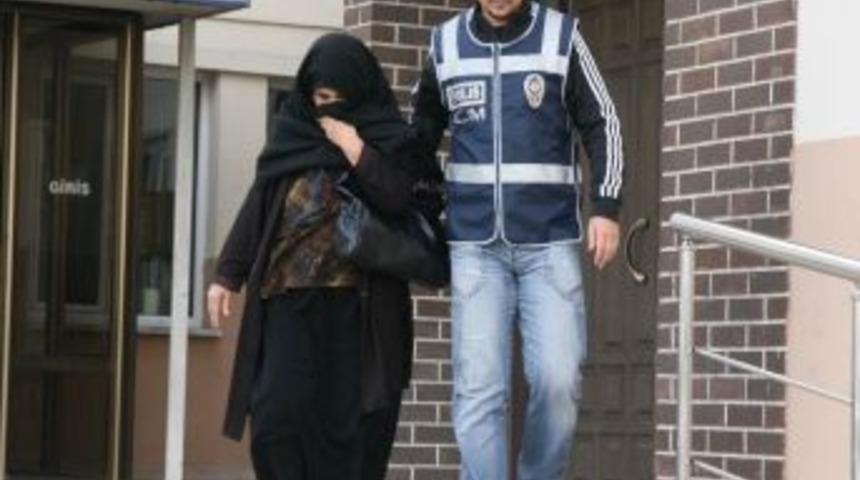 Uyuşturucuyla Yakalanan 70 Yaşındaki Kadın: Ben Kanser Ilacı Biliyordum