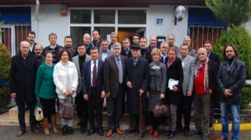 Chp&rsquo;li Vekilden Okul Kıyafeti A&ccedil;ıklaması