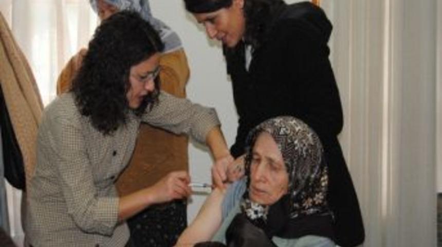 Fethiye'de Umre Yolcuları Aşılandı