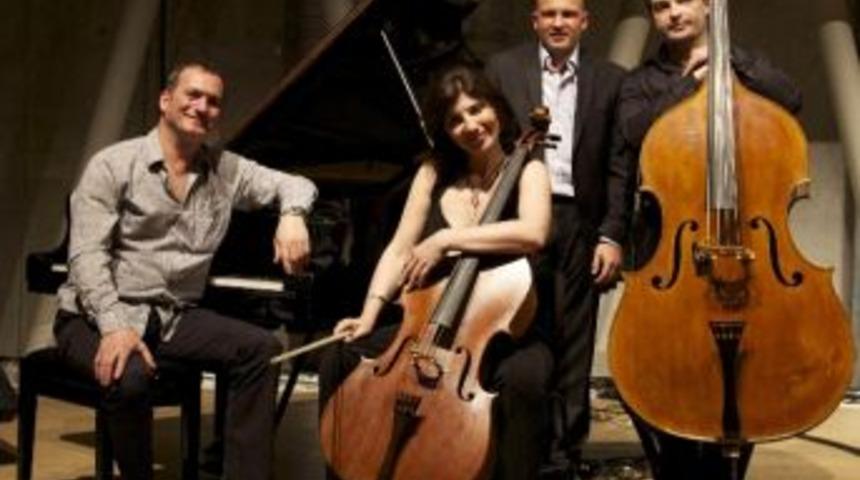 İzmir İki Konsere Ev Sahipliği Yapıyor