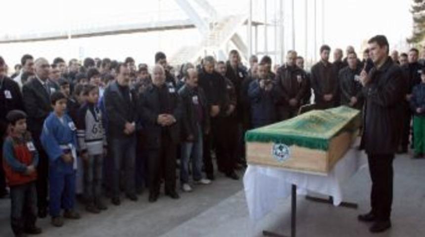 Eski Milli Sporcu Son Yolculuğuna Uğurlandı