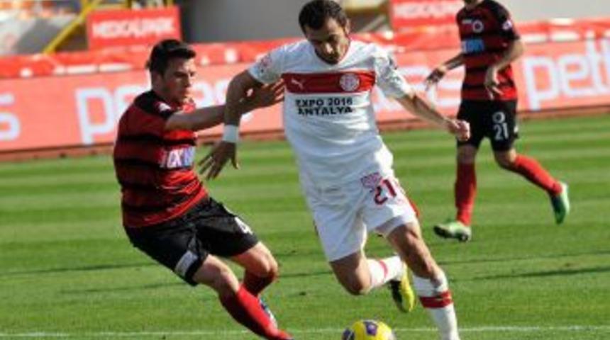 Medical Park Antalyaspor: 2 - Gen&ccedil;lerbirliği: 4