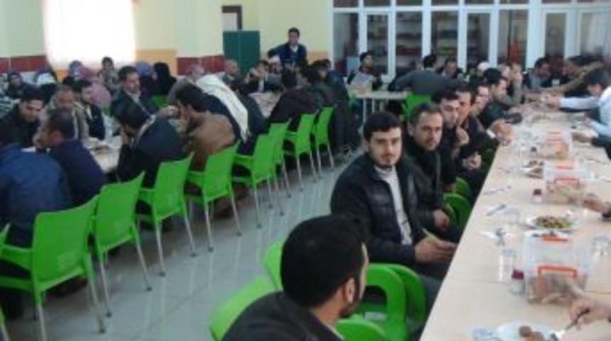 Konteyner Kentteki Suriyeli &Ouml;ğretmenlerle Kilis'te Birlik Mesajı