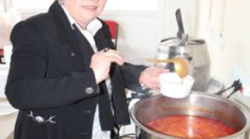 Nazilli'de Chp&rsquo;li Kadınlar &Uuml;cretsiz &Ccedil;orba İkramı Uygulaması Başlattı