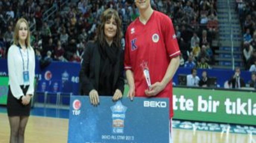 Beko All-Star &Uuml;&ccedil; Sayı Yarışması Galibi; Kirk Penney