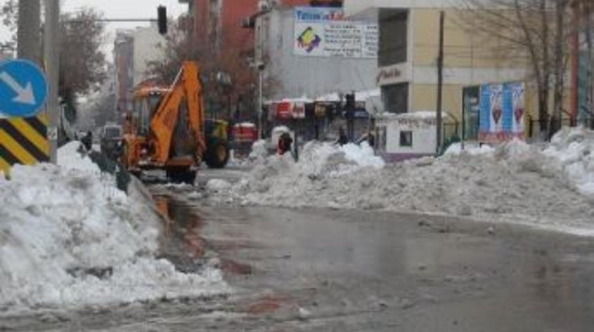 Tatvan’da Karla Mücadele Çalışması