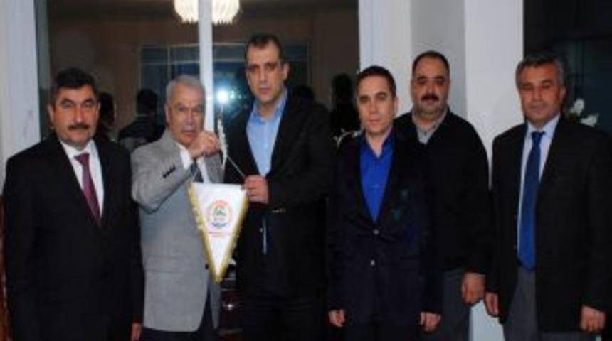 Erol: Politikacılara Büyük Görev Düşüyor